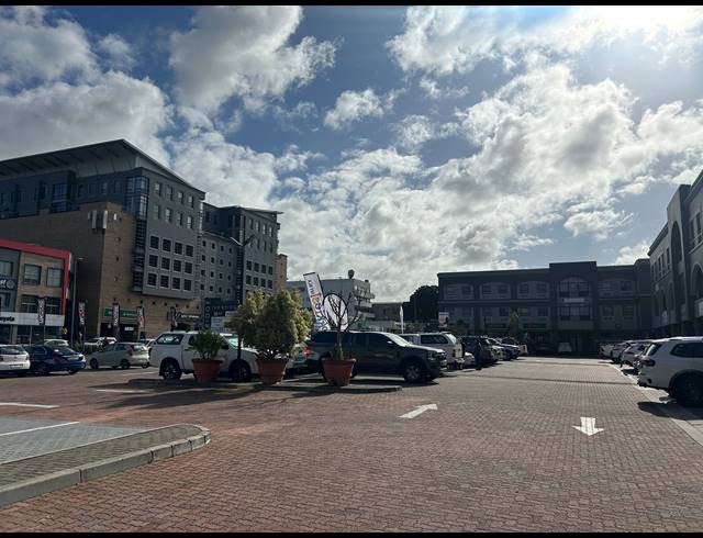 182M² BUILDING TO LET IN TYGER VALLEY